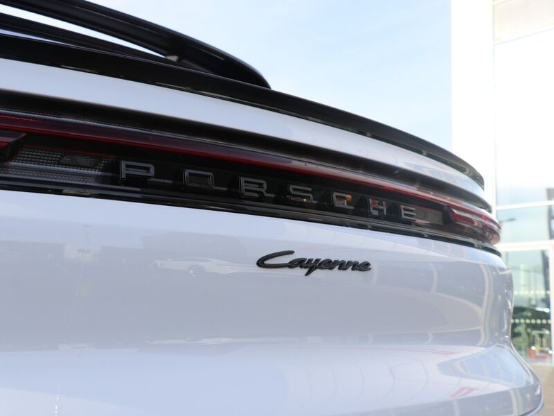 More views of Porsche Cayenne