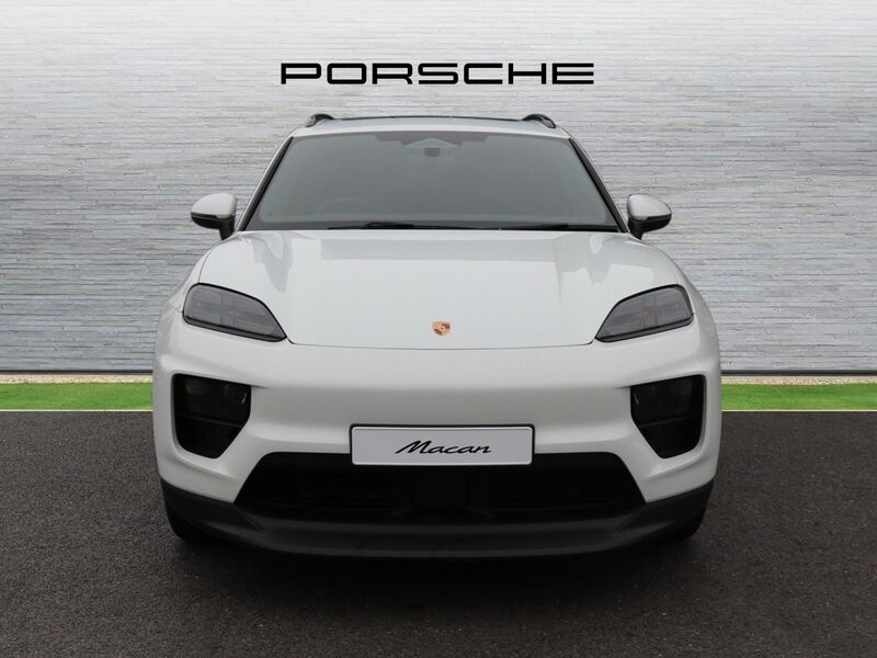 More views of Porsche Macan