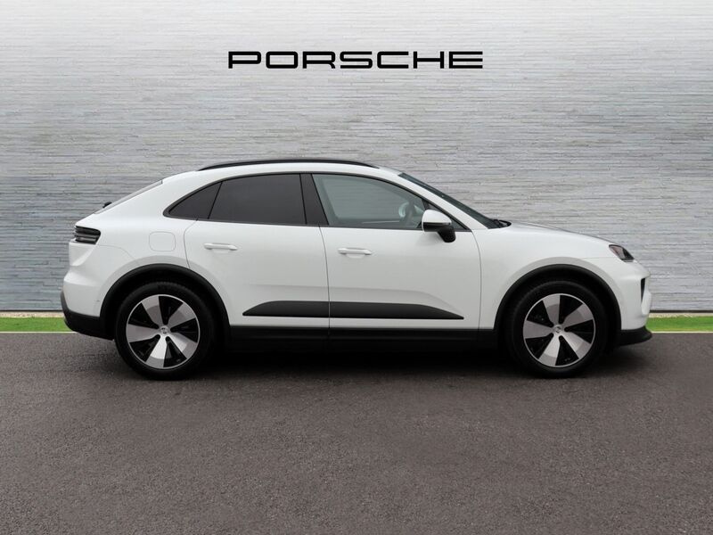 More views of Porsche Macan