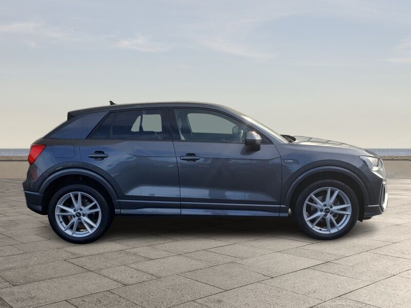 More views of Audi Q2