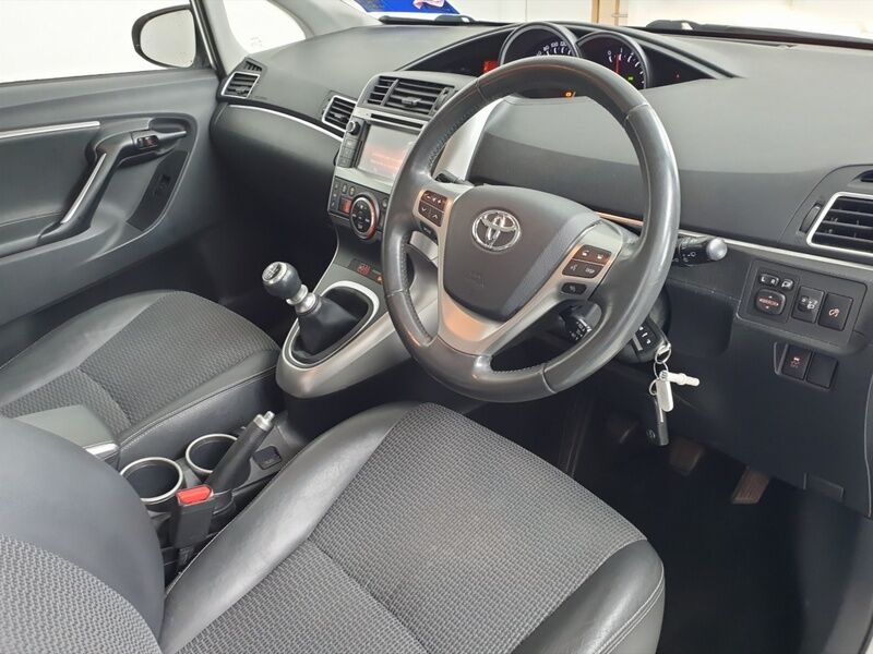 More views of Toyota Verso