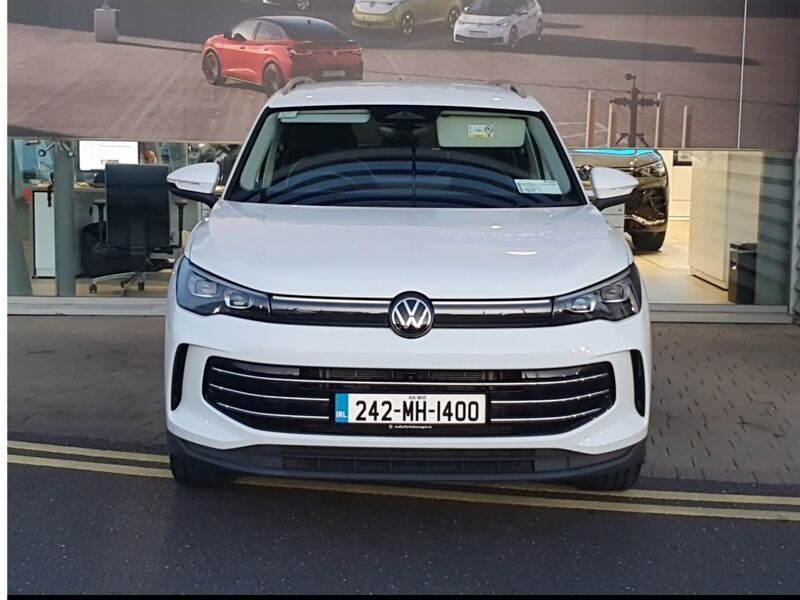 More views of Volkswagen Tiguan