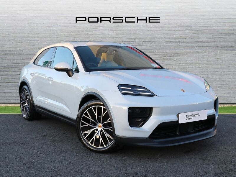 More views of Porsche Macan