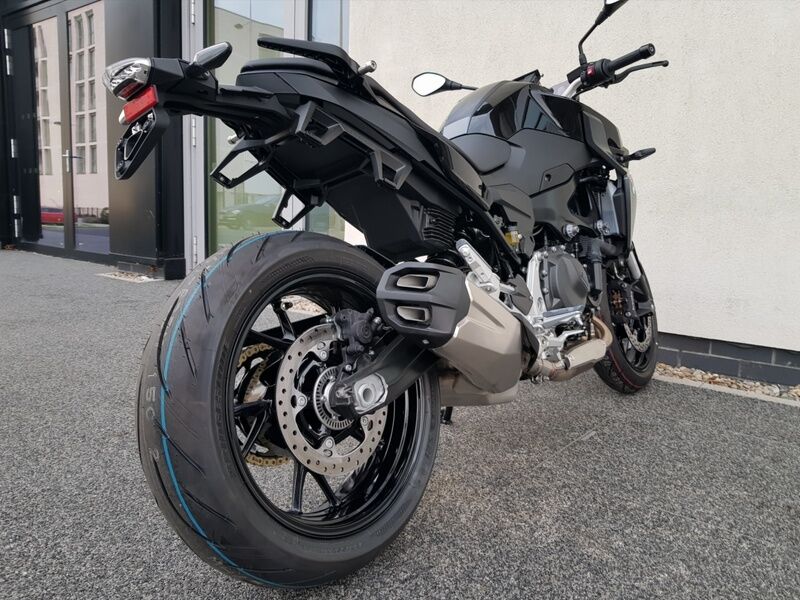 More views of BMW F900R