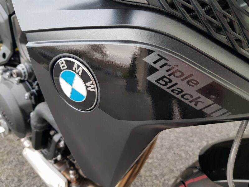 More views of BMW F900R