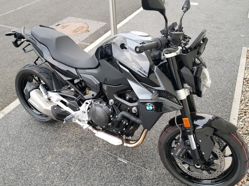 More views of BMW F900R