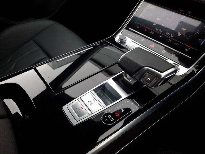 More views of Audi A8