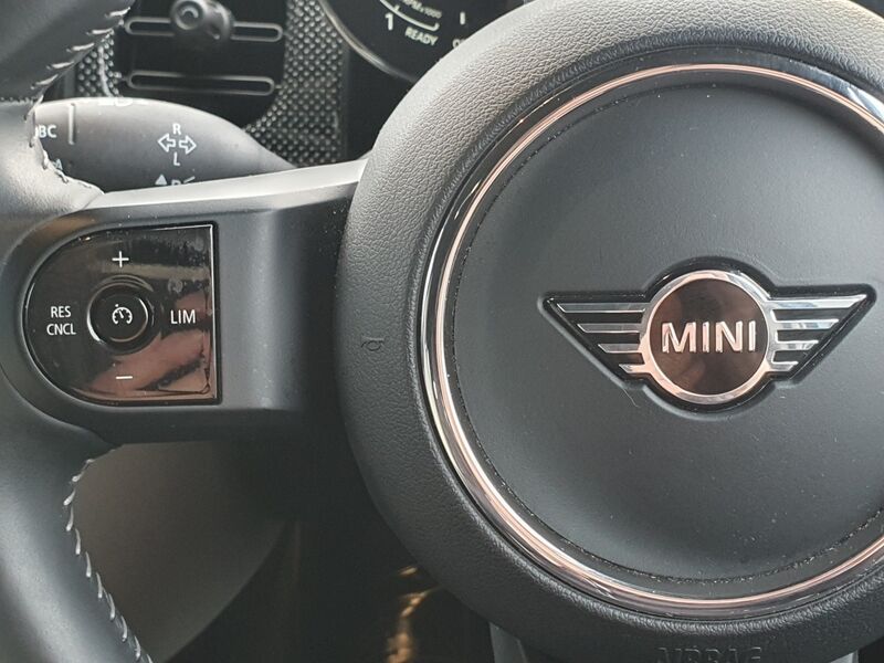 More views of MINI hatch