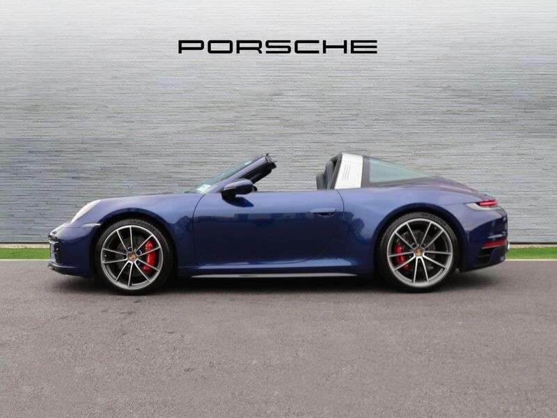 More views of Porsche 911