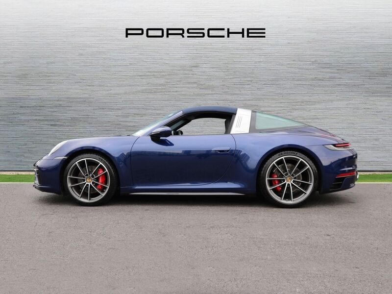 More views of Porsche 911