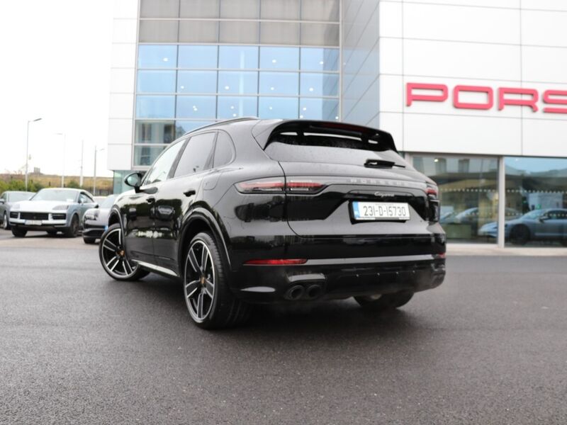 More views of Porsche Cayenne