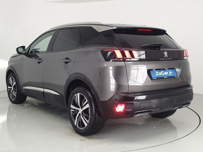 More views of Peugeot 3008