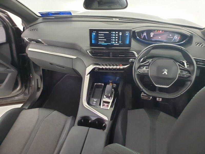 More views of Peugeot 3008