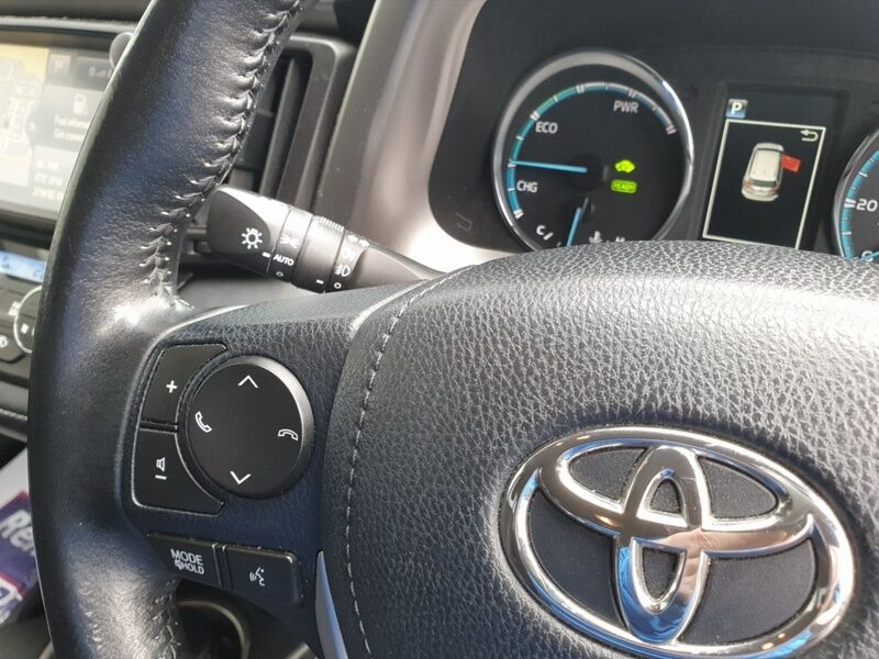 More views of Toyota Rav4