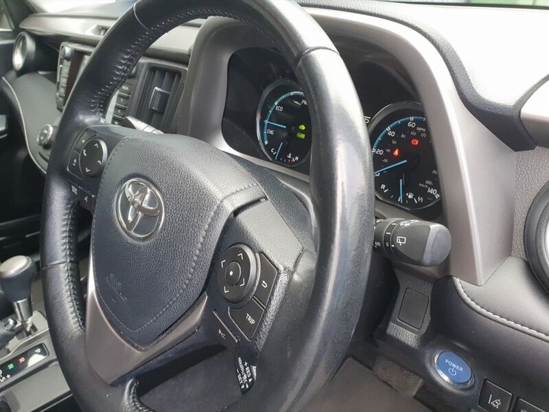 More views of Toyota Rav4