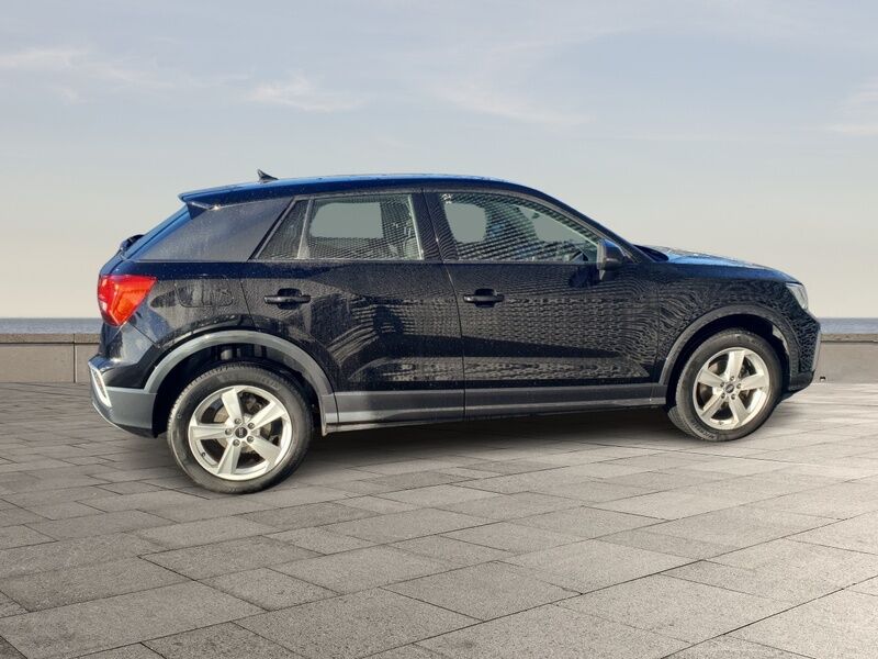 More views of Audi Q2