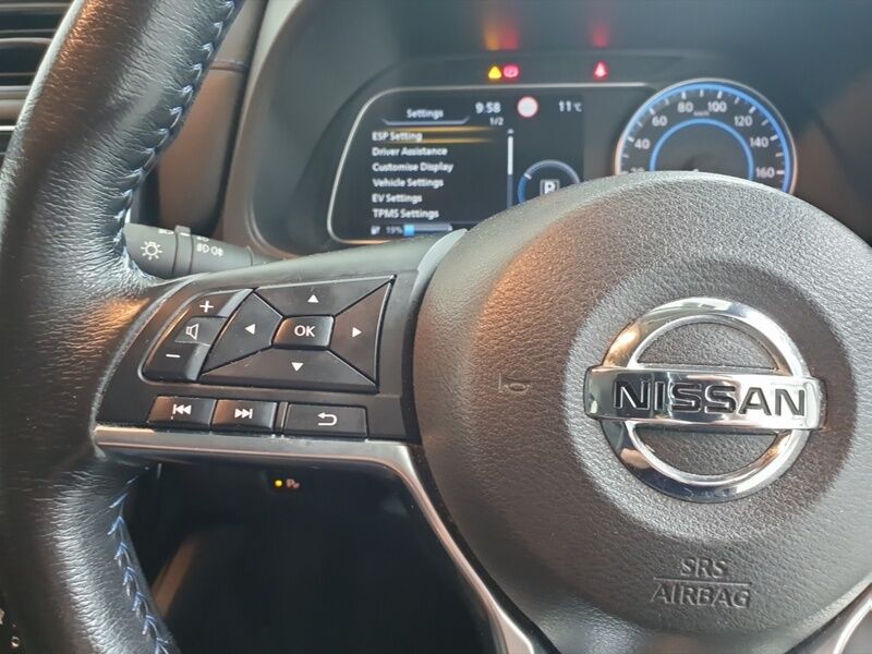 More views of Nissan Leaf