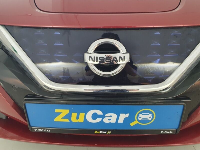 More views of Nissan Leaf