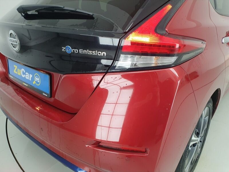 More views of Nissan Leaf