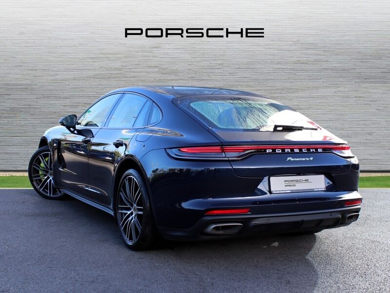 More views of Porsche Panamera