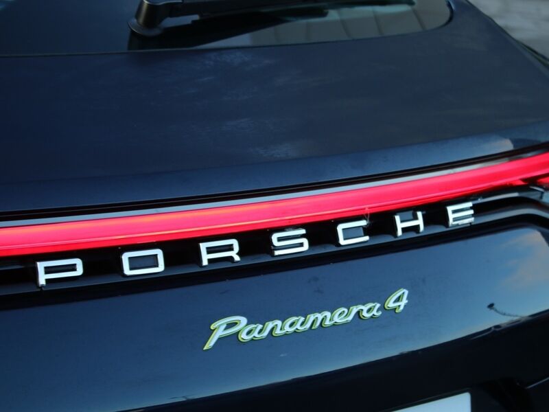 More views of Porsche Panamera