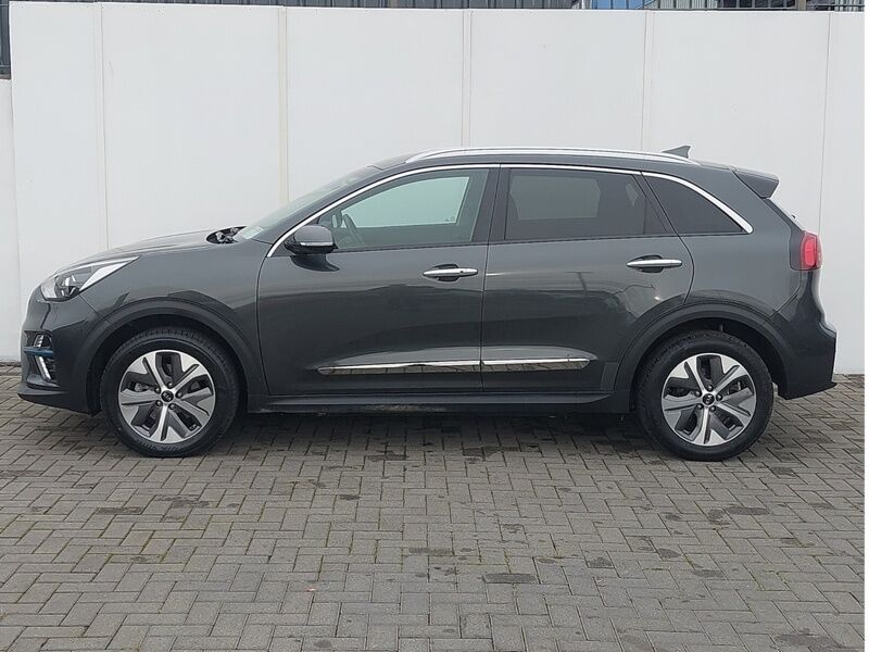 More views of Kia Niro