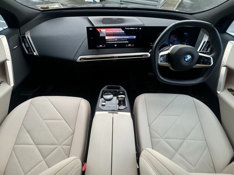 More views of BMW iX