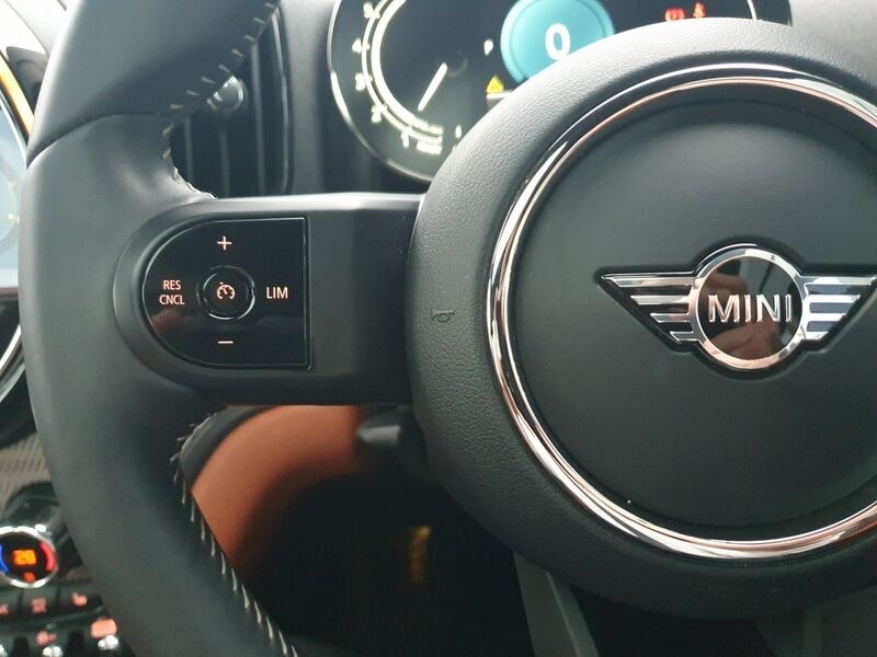 More views of MINI countryman