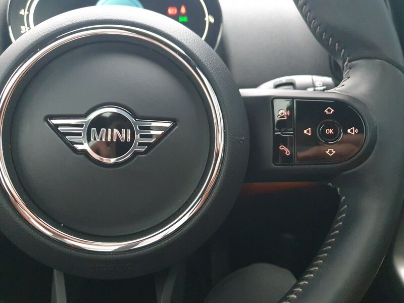 More views of MINI countryman