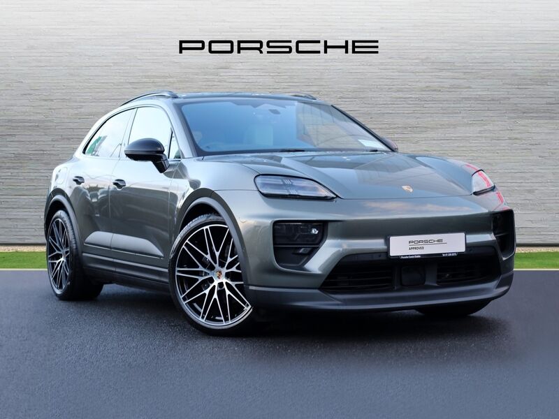 More views of Porsche Macan