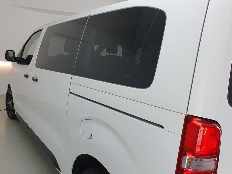 More views of Opel Vivaro