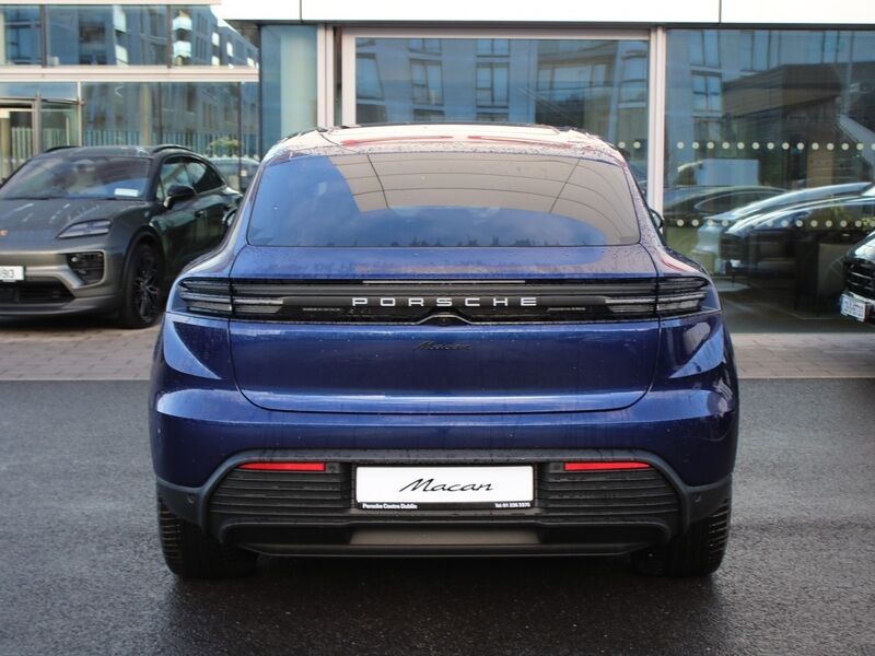 More views of Porsche Macan