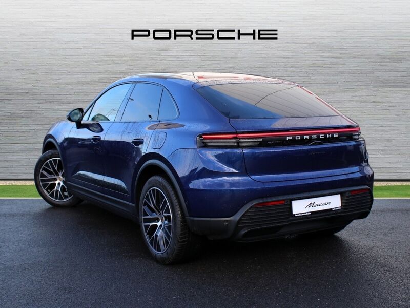 More views of Porsche Macan