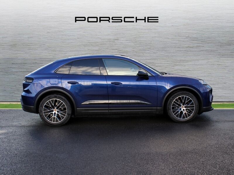 More views of Porsche Macan