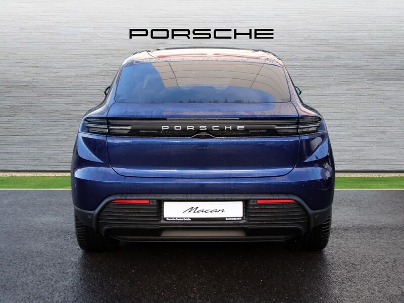 More views of Porsche Macan