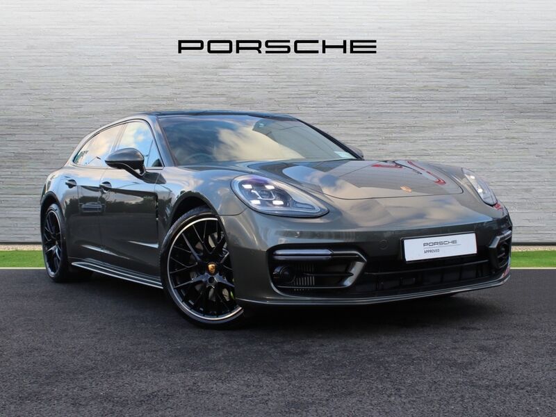 More views of Porsche Panamera