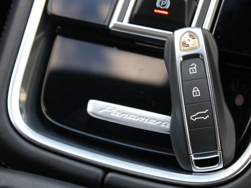 More views of Porsche Panamera