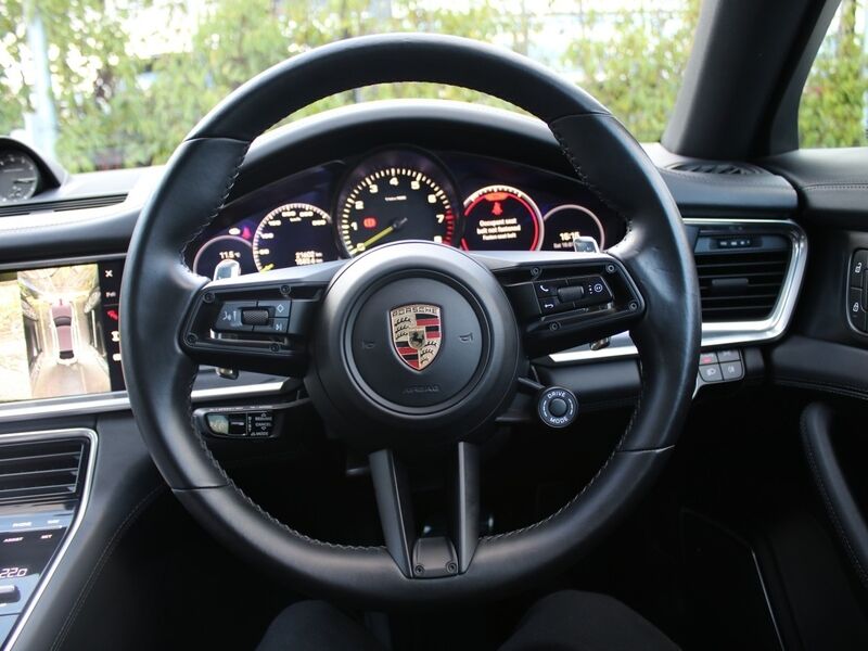 More views of Porsche Panamera