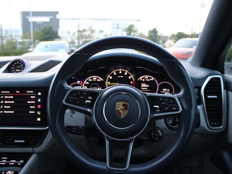 More views of Porsche Cayenne