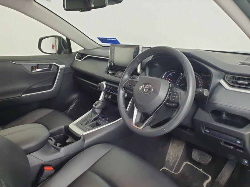 More views of Toyota Rav4