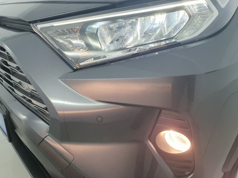 More views of Toyota Rav4