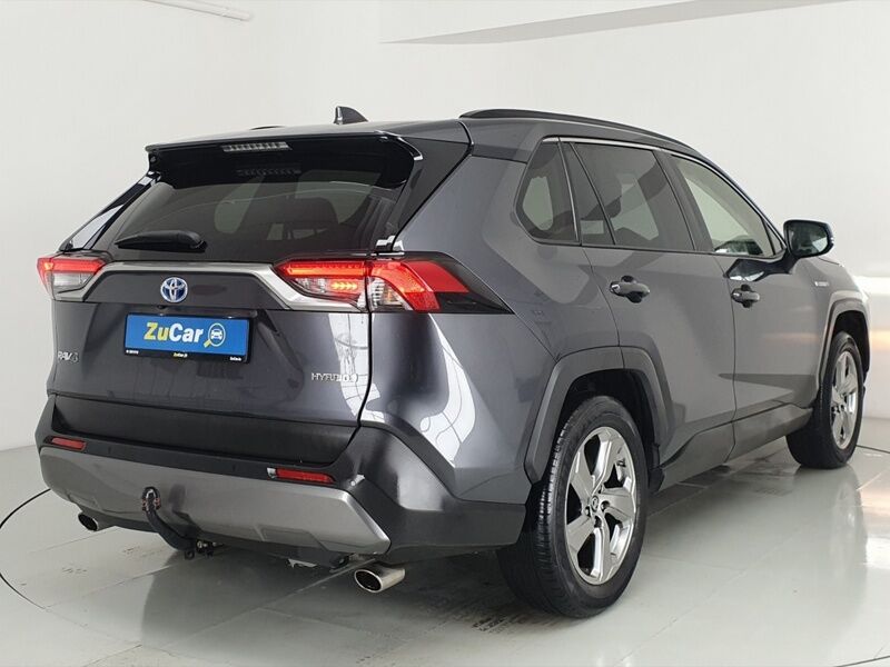 More views of Toyota Rav4