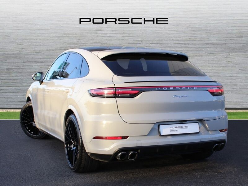 More views of Porsche Cayenne