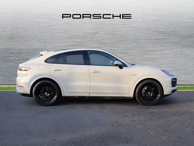 More views of Porsche Cayenne