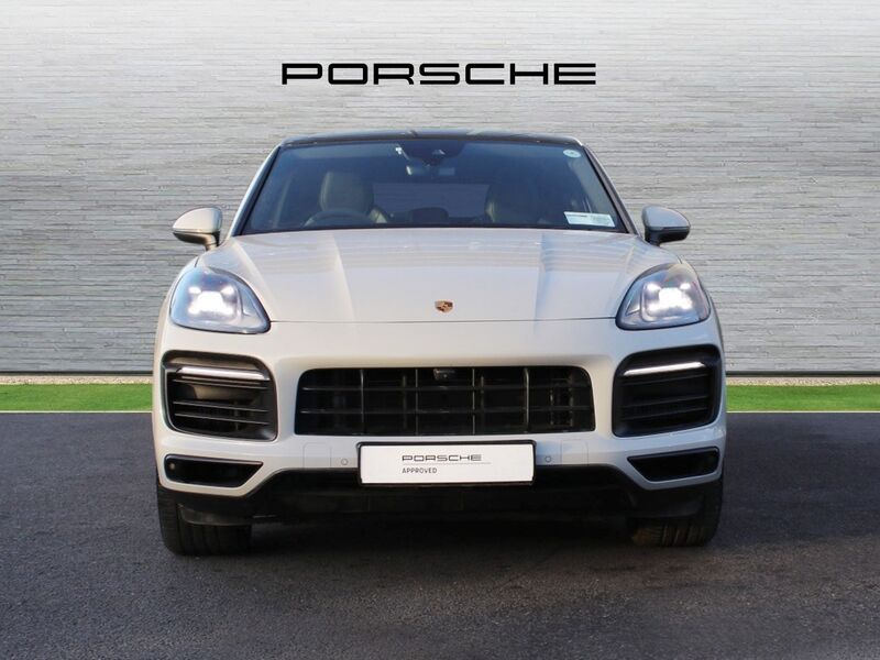 More views of Porsche Cayenne