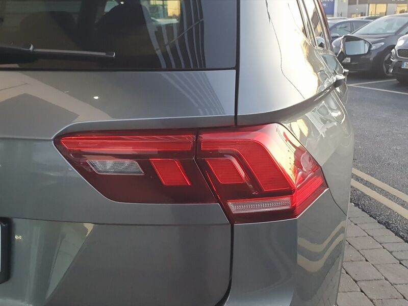 More views of Volkswagen Tiguan Allspace