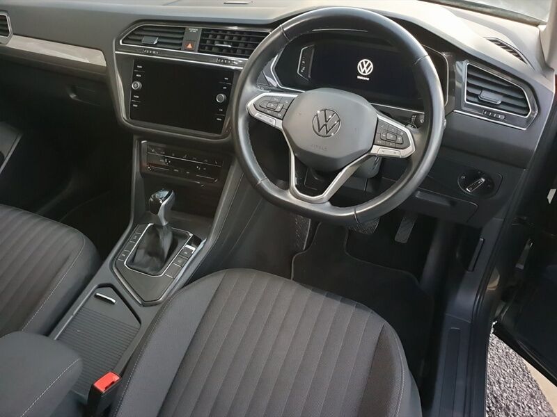 More views of Volkswagen Tiguan Allspace