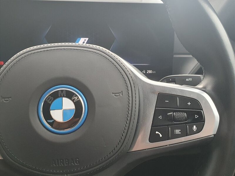 More views of BMW i4