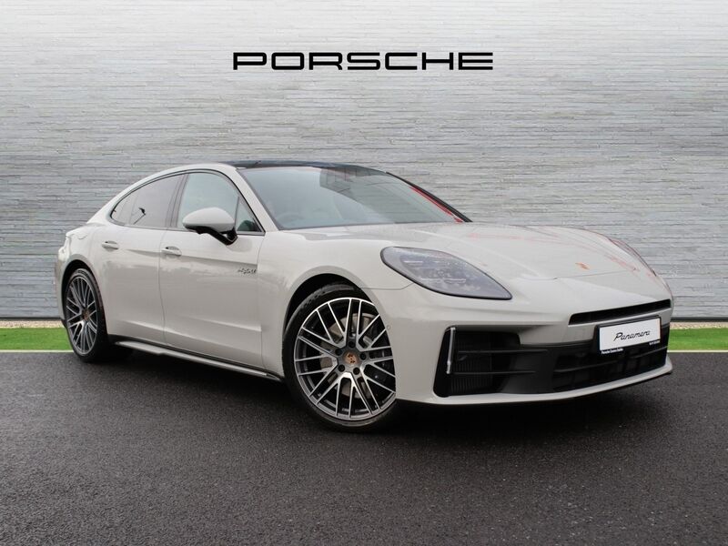 More views of Porsche Panamera