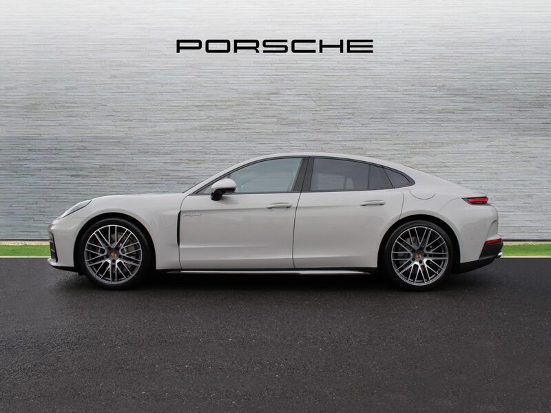 More views of Porsche Panamera